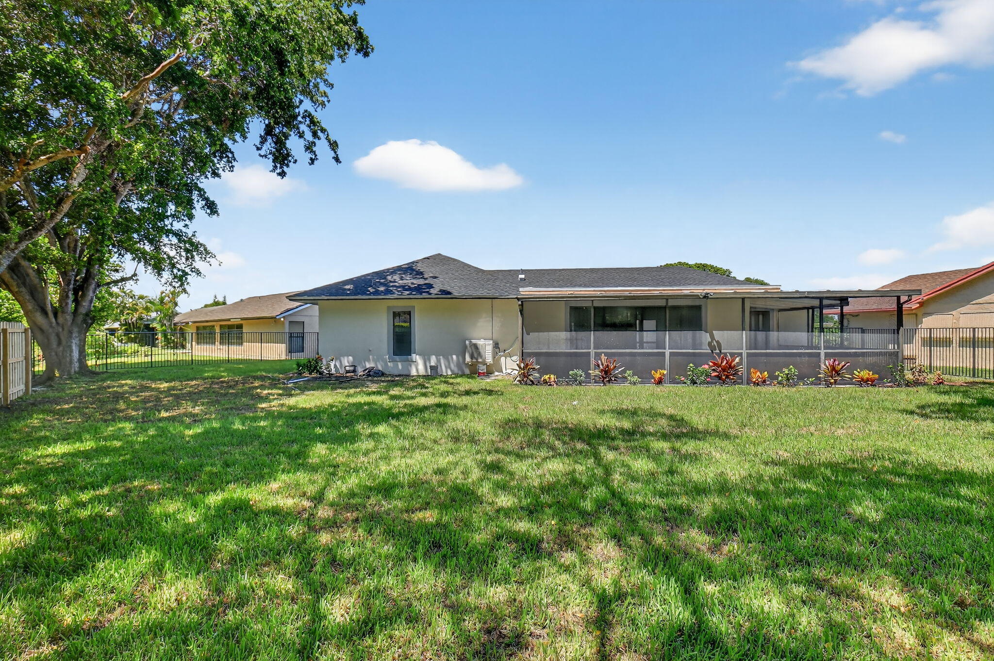 COCO WOOD LAKES SEC 2 - Residential