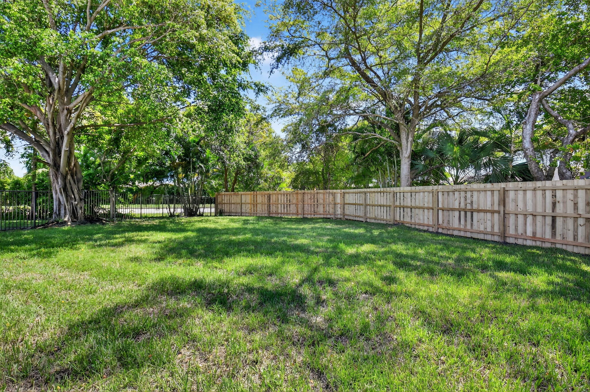 COCO WOOD LAKES SEC 2 - Residential