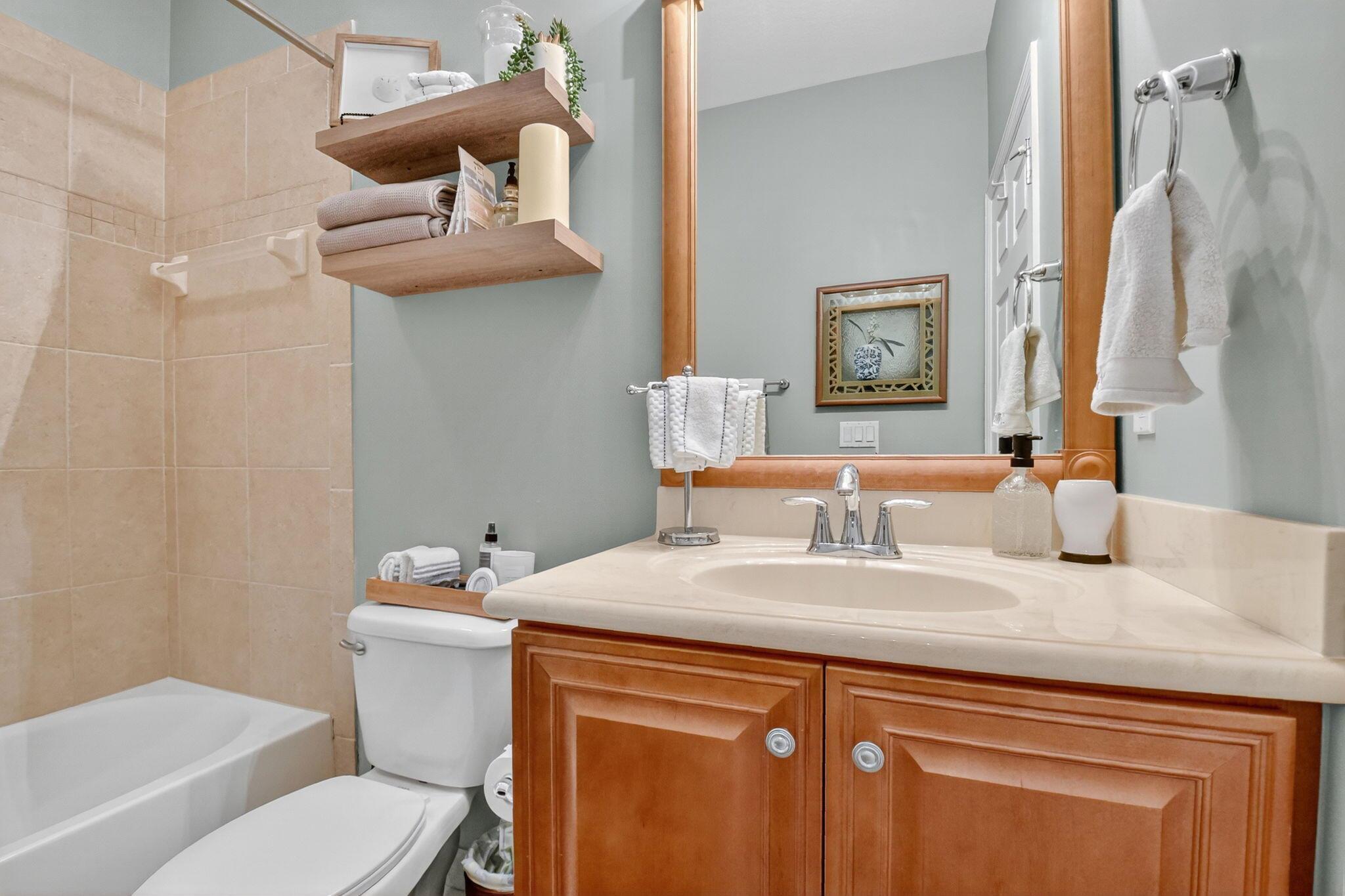 OAKMONT ESTATES PUD - Residential Lease