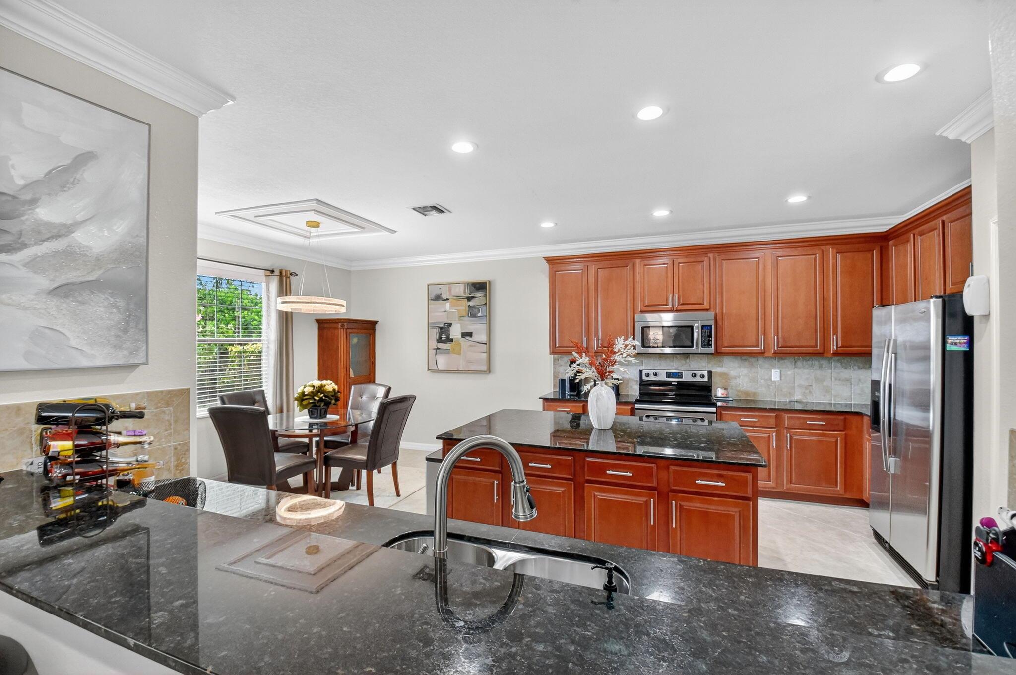 OAKMONT ESTATES PUD - Residential Lease