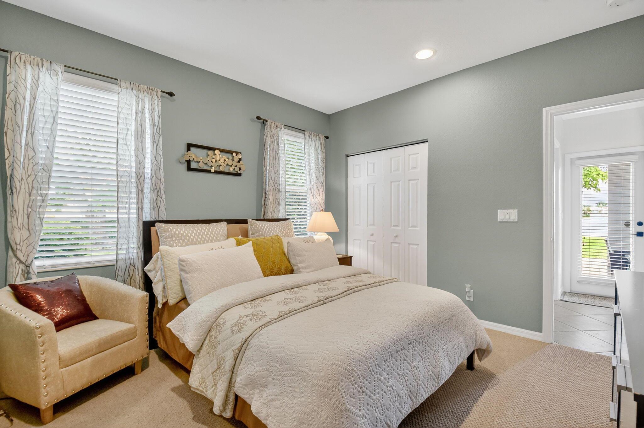 OAKMONT ESTATES PUD - Residential Lease