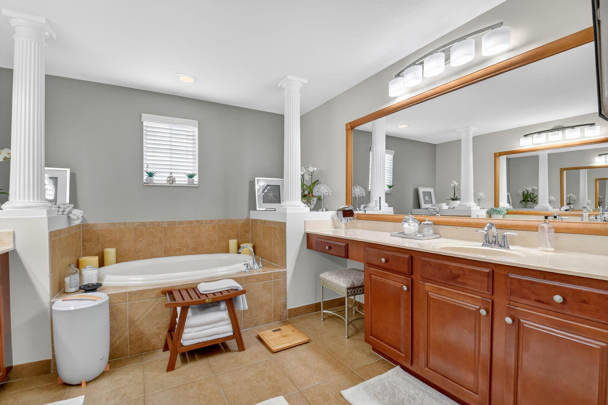 OAKMONT ESTATES PUD - Residential Lease