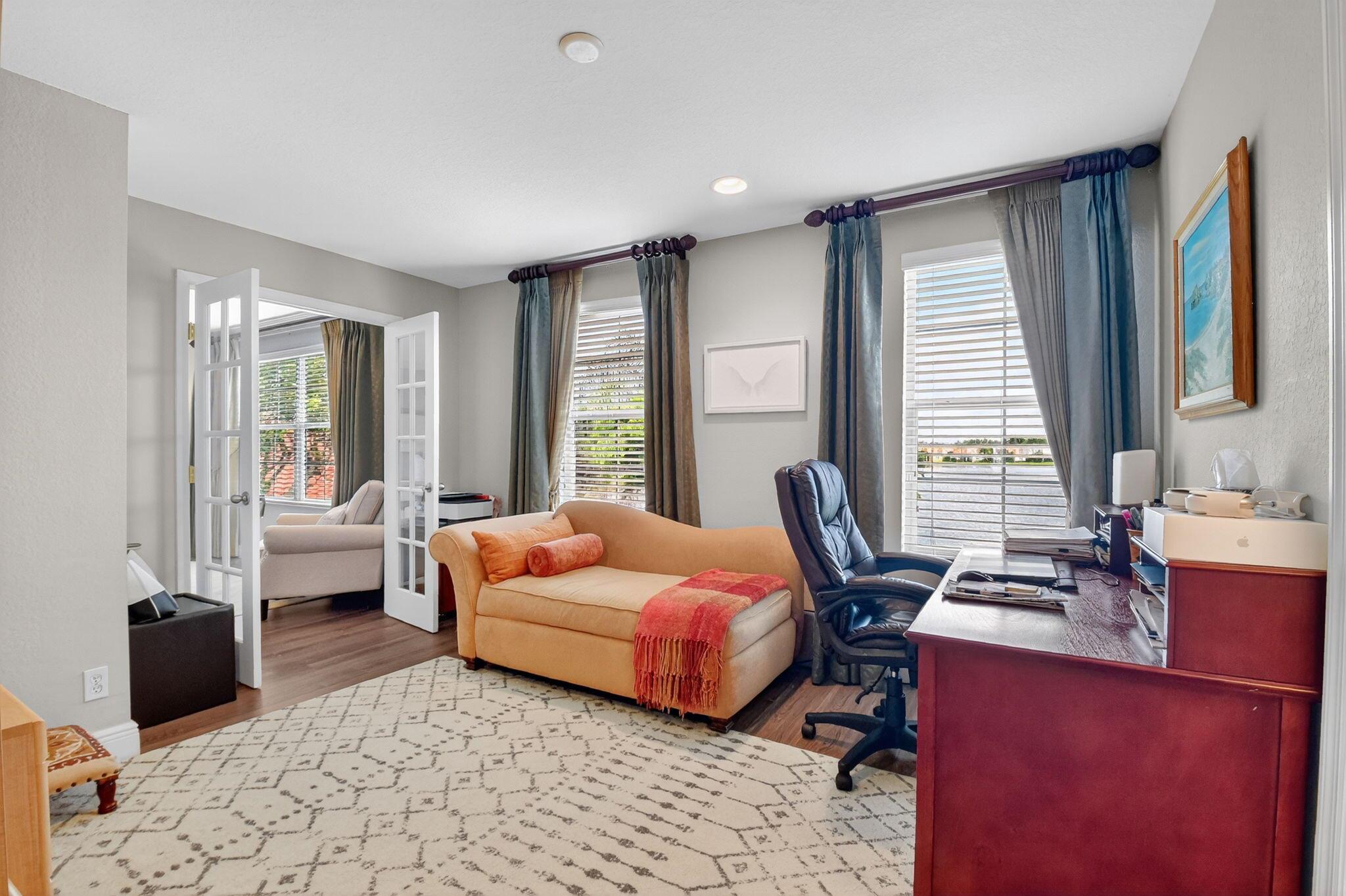 OAKMONT ESTATES PUD - Residential Lease