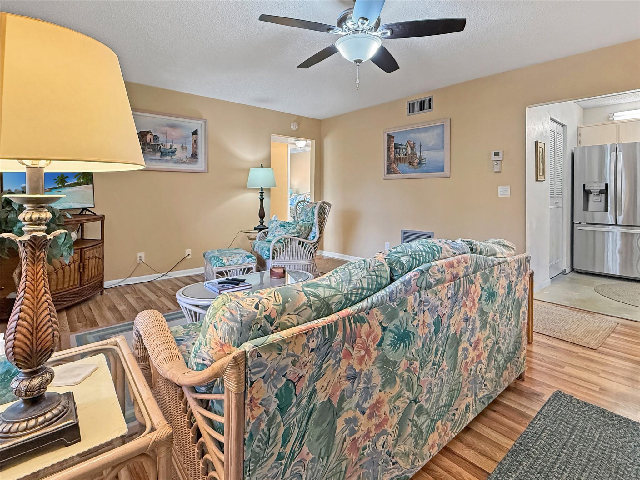 Pine Ridge Condo 03 South - Residential Lease