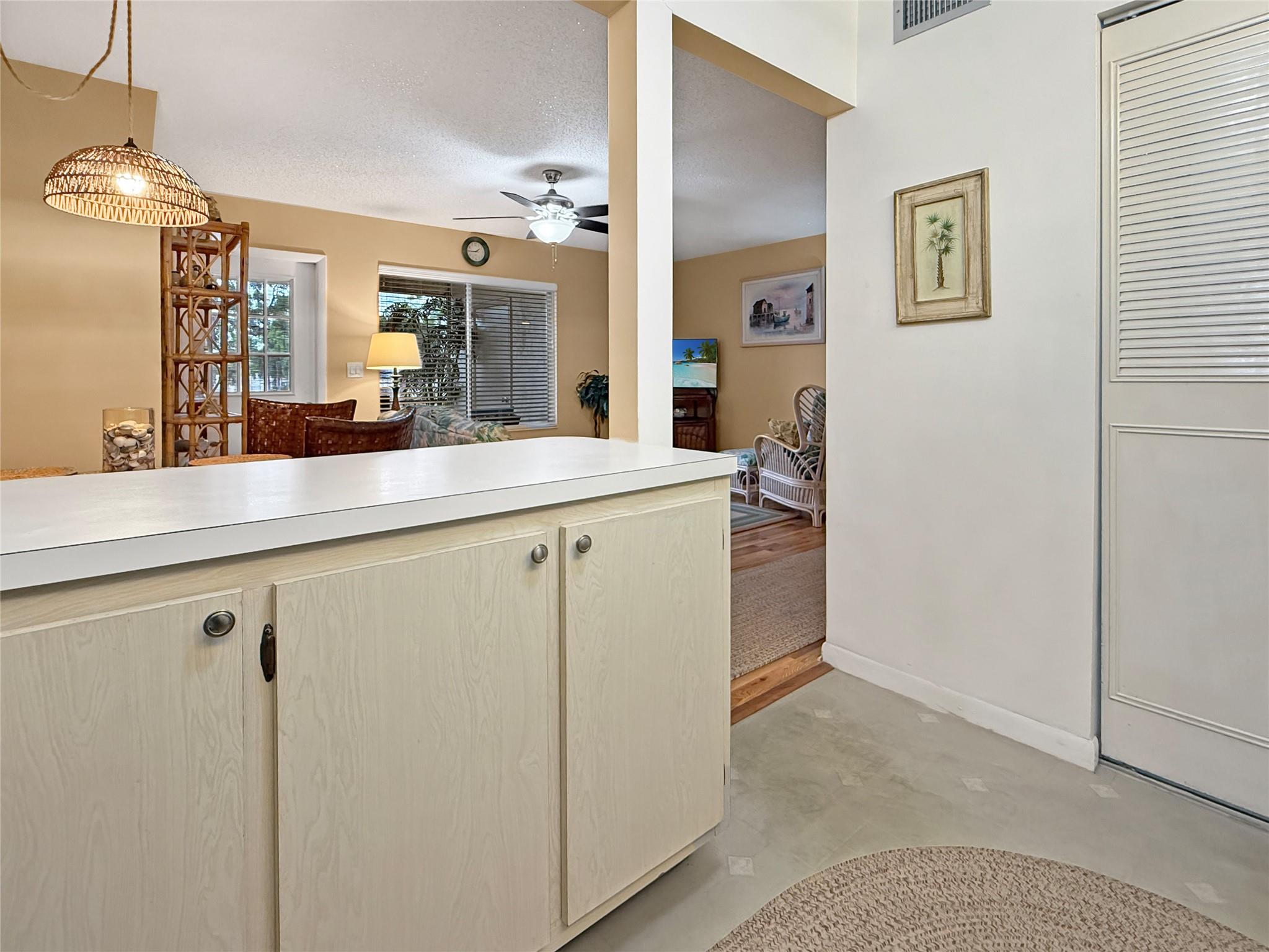 Pine Ridge Condo 03 South - Residential Lease