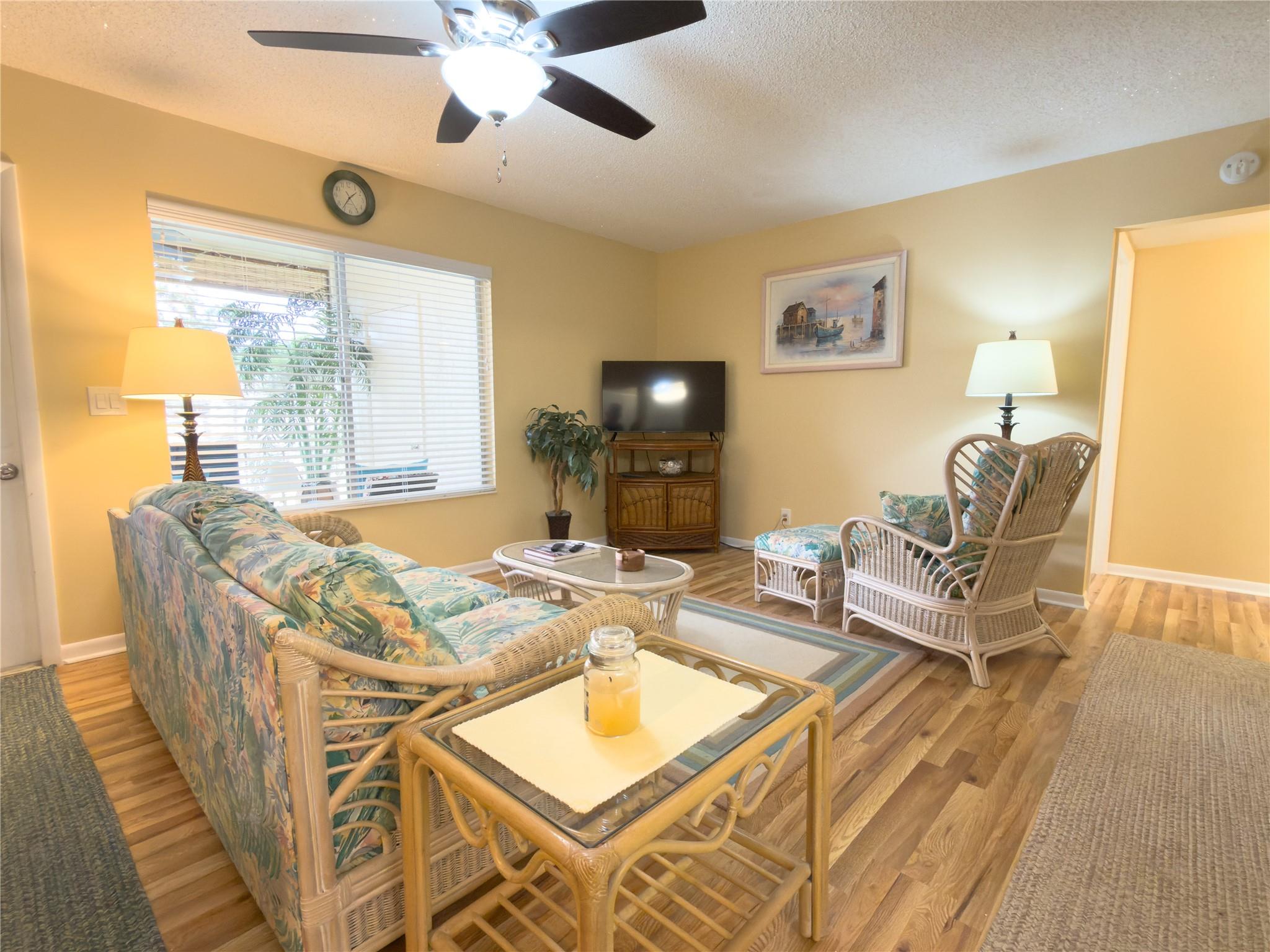 Pine Ridge Condo 03 South - Residential Lease