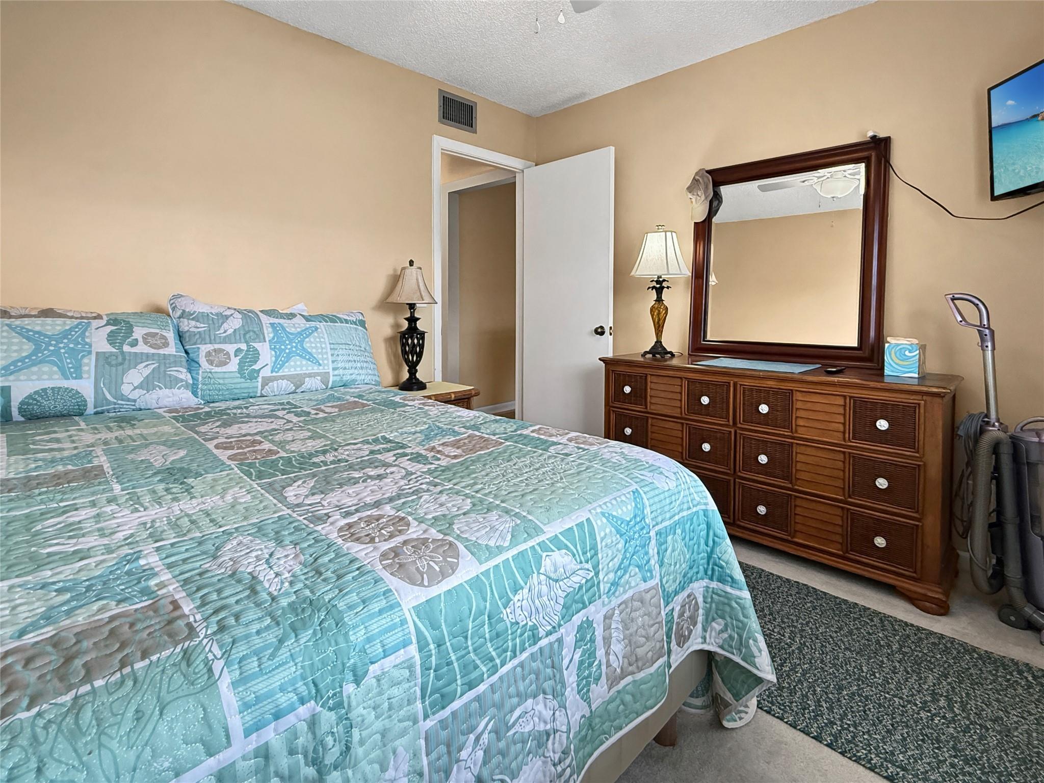 Pine Ridge Condo 03 South - Residential Lease