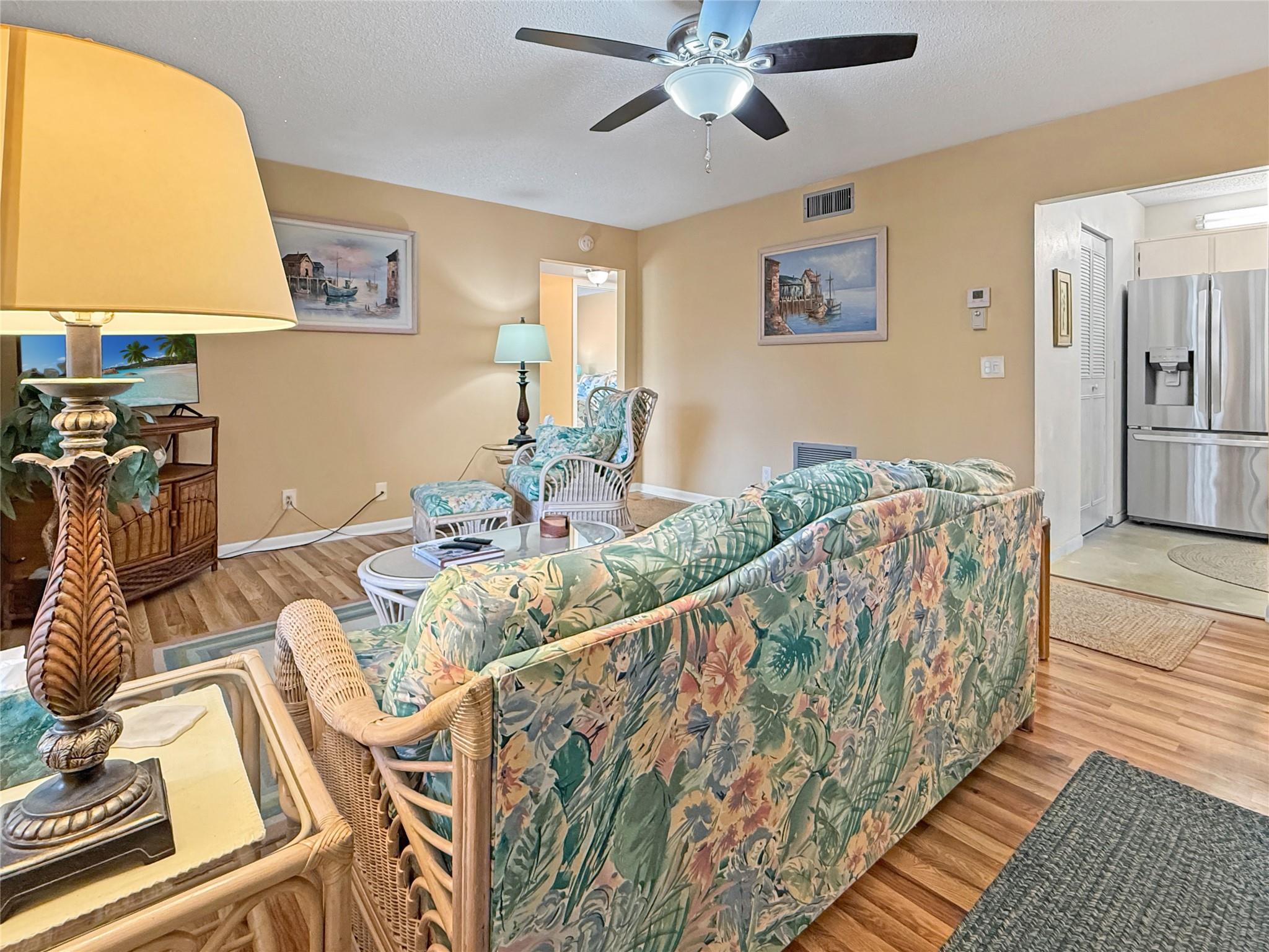 Pine Ridge Condo 03 South - Residential Lease