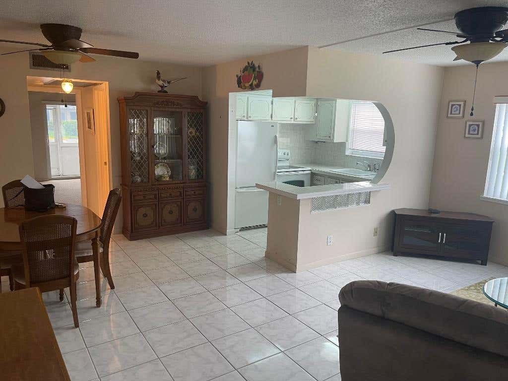 Photo of 424 Chatham U, West Palm Beach, FL 33417 (MLS # R11131036)
