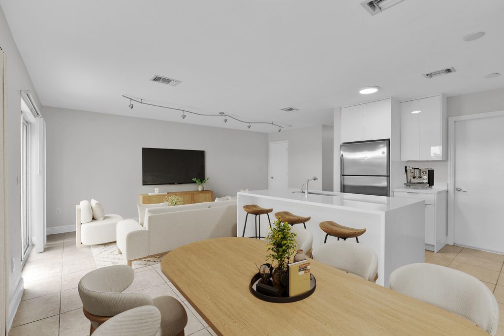 Photo of 6599 Old Farm Trail #6599, Boynton Beach, FL 33437 (MLS # R11159787)