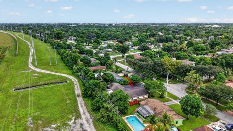 Tiny photo for 167 NW 49TH Avenue, Plantation, FL 33317 (MLS # B26083722)