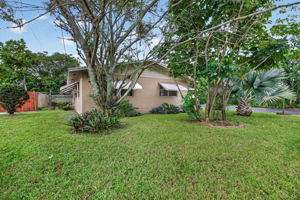 Photo of 167 NW 49TH Avenue, Plantation, FL 33317 (MLS # B26083722)