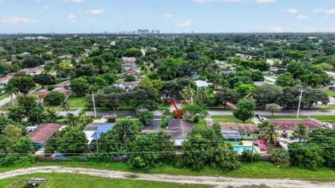 Tiny photo for 167 NW 49TH Avenue, Plantation, FL 33317 (MLS # B26083722)