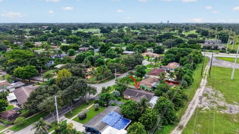 Tiny photo for 167 NW 49TH Avenue, Plantation, FL 33317 (MLS # B26083722)
