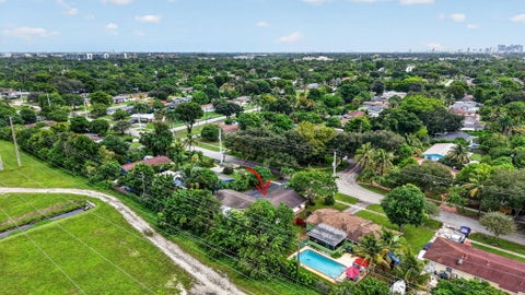 Tiny photo for 167 NW 49TH Avenue, Plantation, FL 33317 (MLS # B26083722)