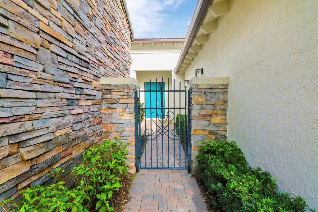 Photo of 1133 Vintner Boulevard, Palm Beach Gardens, FL 33410 (MLS # R10936345)