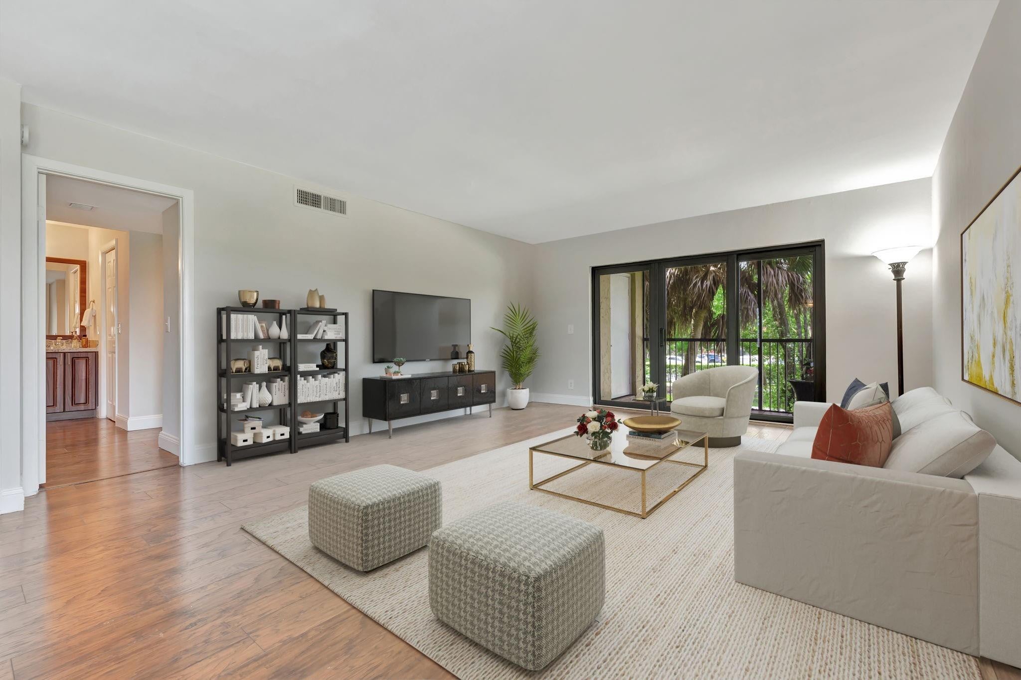 334 LAKEVIEW Drive 204