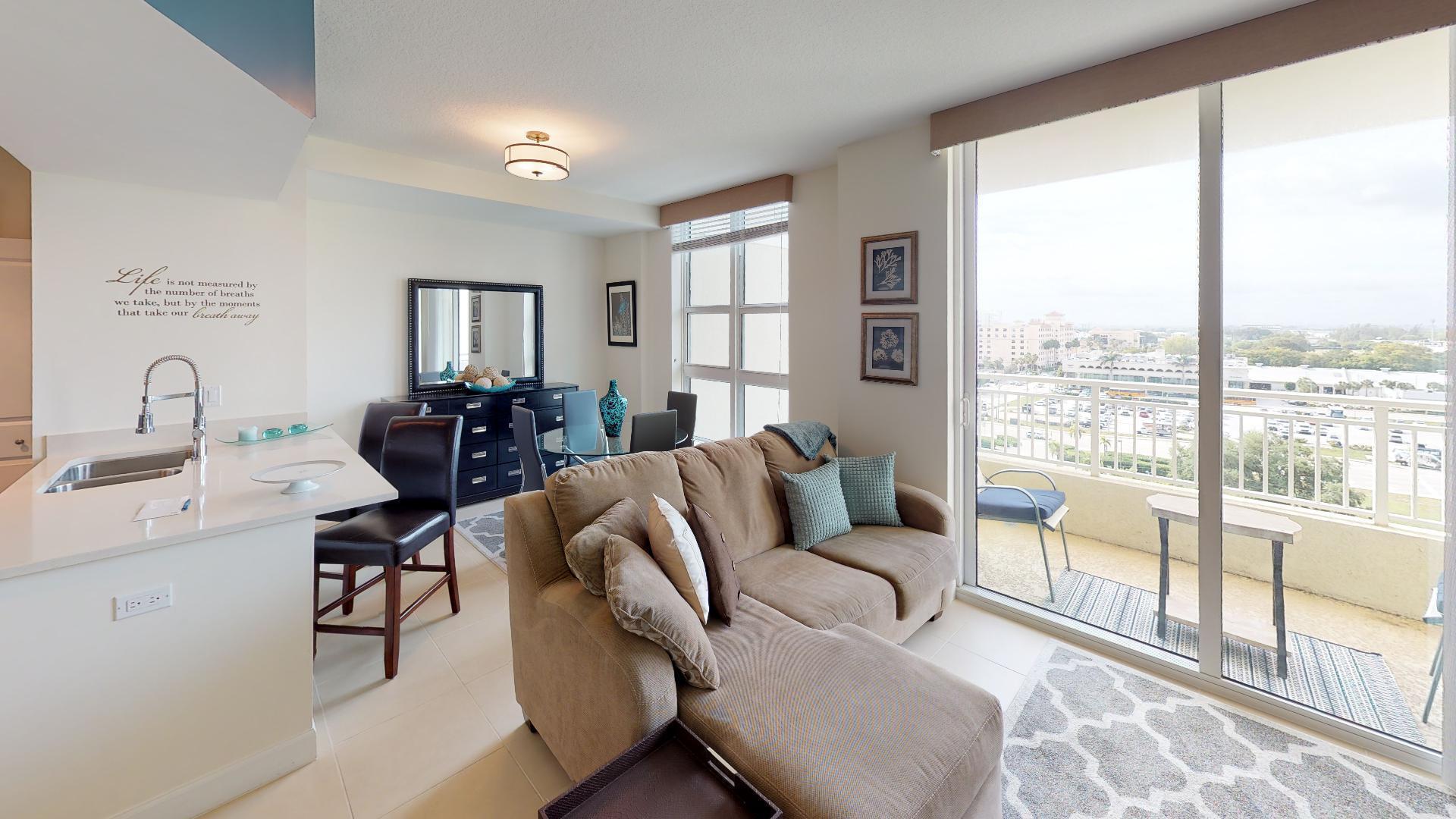 CITY PALMS CONDO - Residential Lease