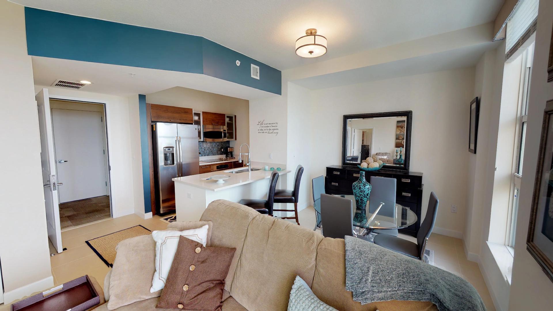 CITY PALMS CONDO - Residential Lease