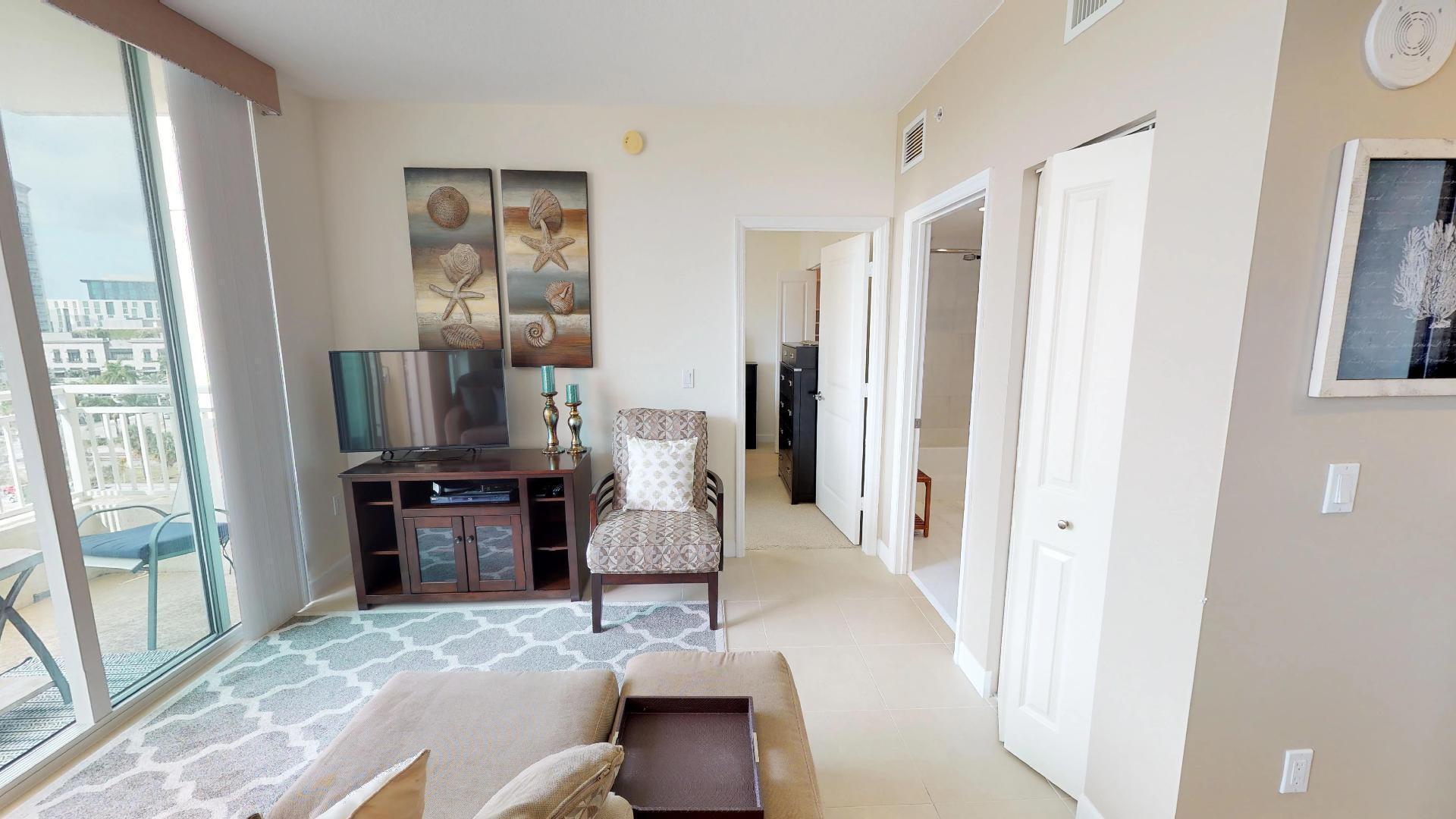 CITY PALMS CONDO - Residential Lease