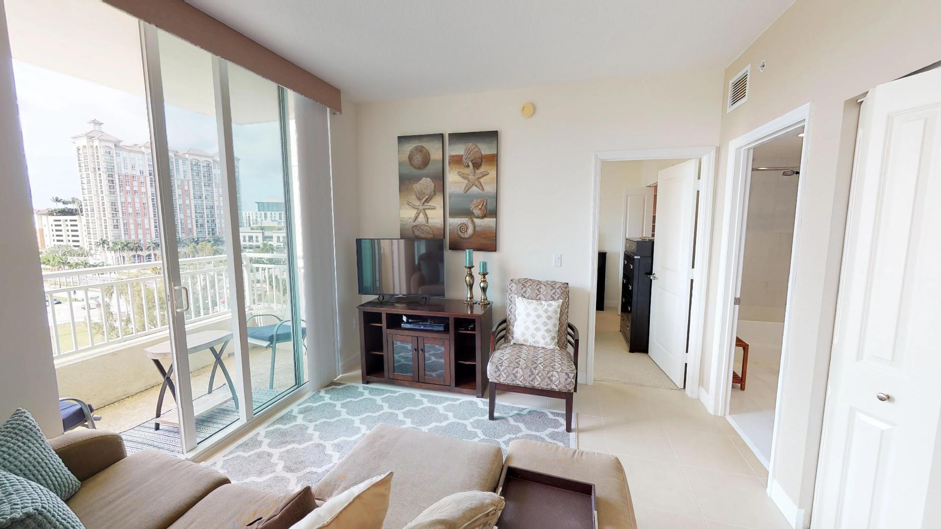 CITY PALMS CONDO - Residential Lease