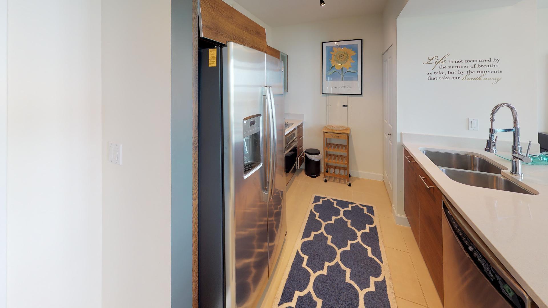 CITY PALMS CONDO - Residential Lease