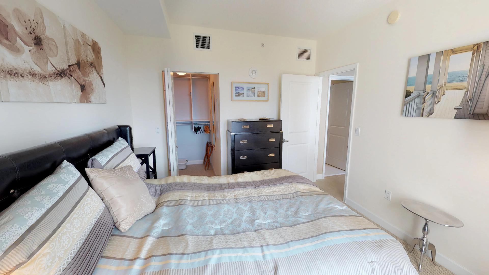 CITY PALMS CONDO - Residential Lease