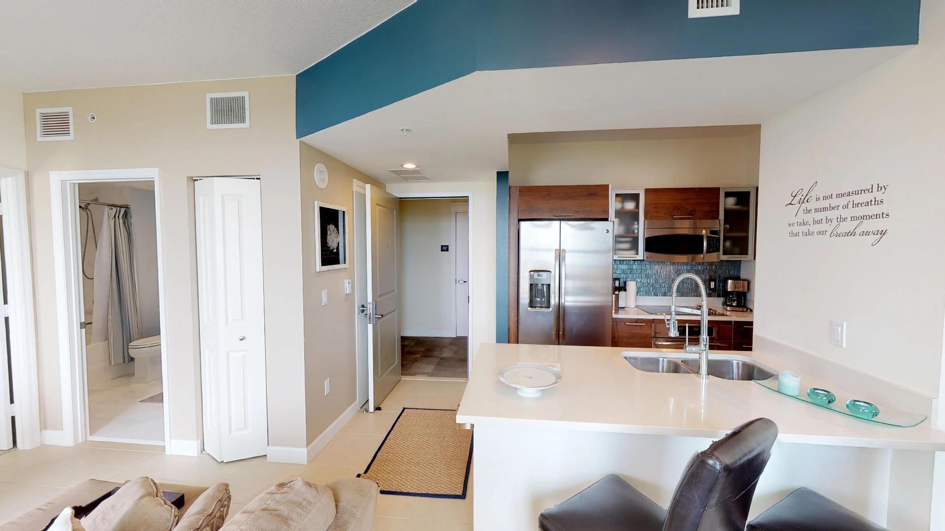 CITY PALMS CONDO - Residential Lease