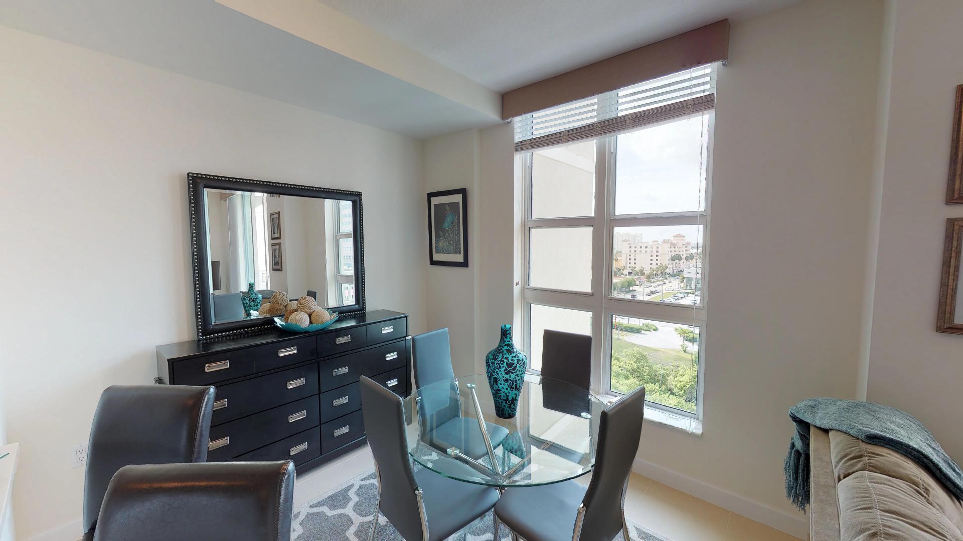 CITY PALMS CONDO - Residential Lease