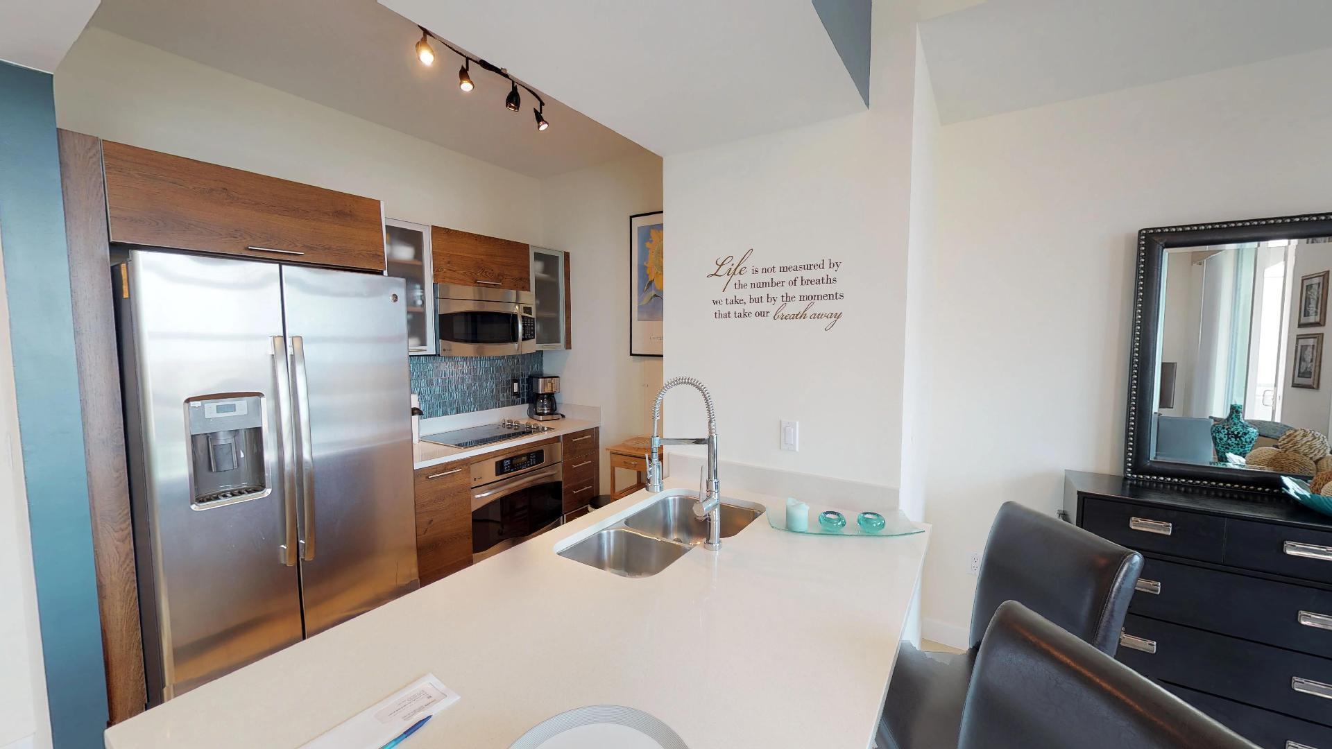 CITY PALMS CONDO - Residential Lease