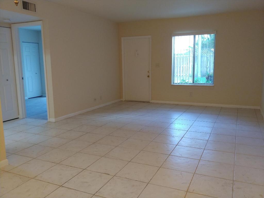CHASEWOOD OF JUPITER CONDO - Residential Lease
