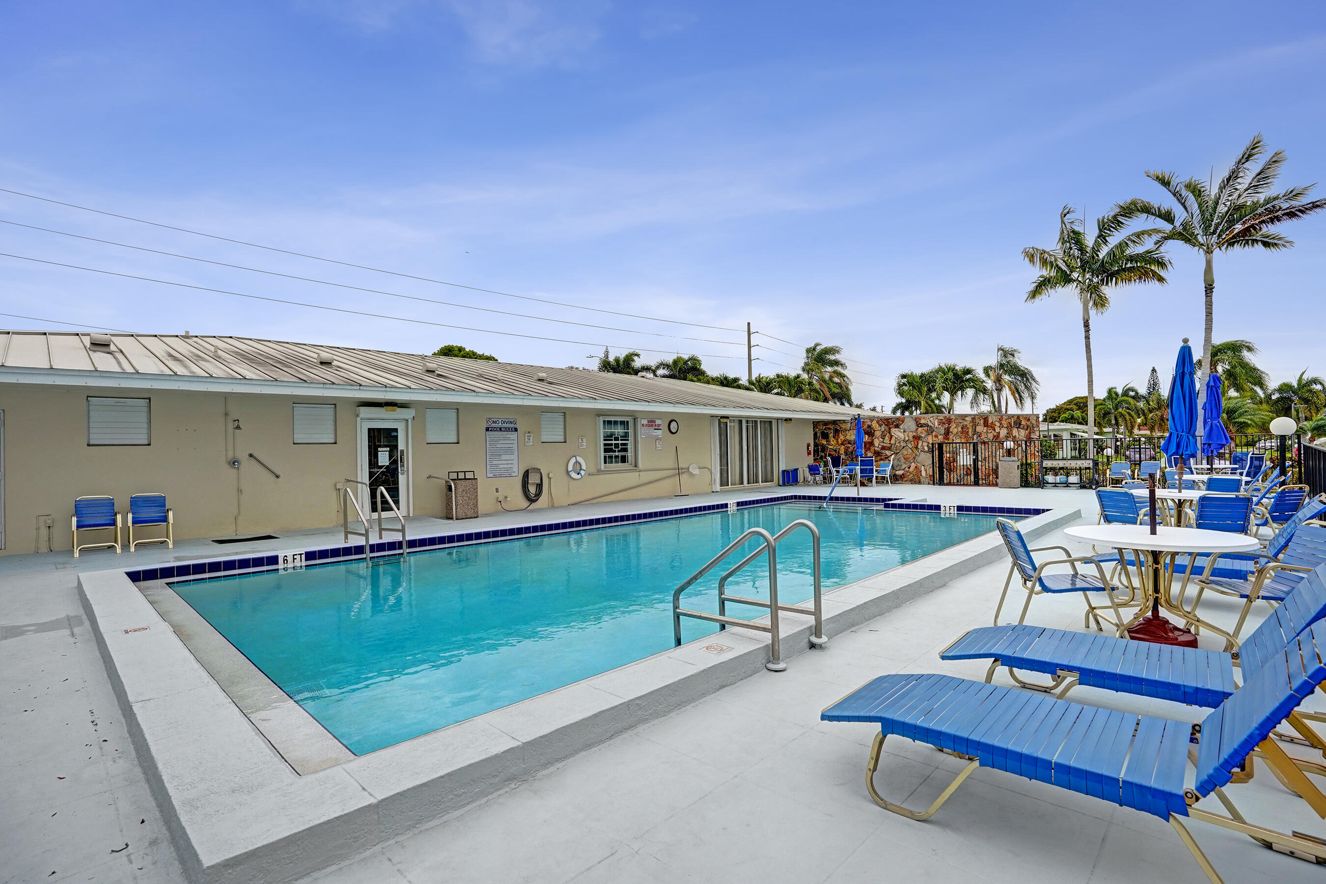 PINE POINT VILLAS CONDO - Residential