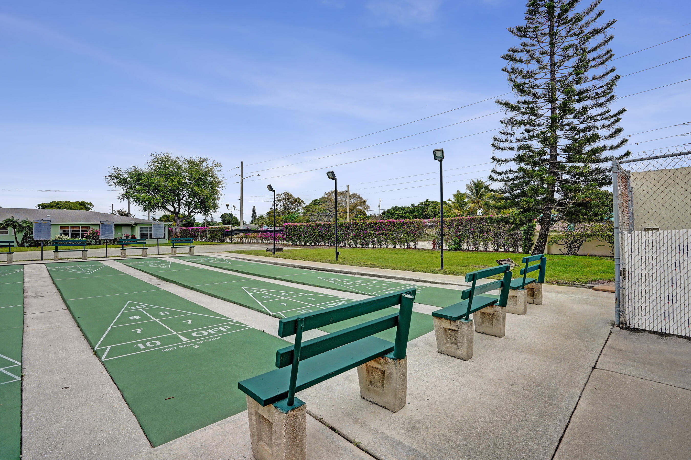 PINE POINT VILLAS CONDO - Residential