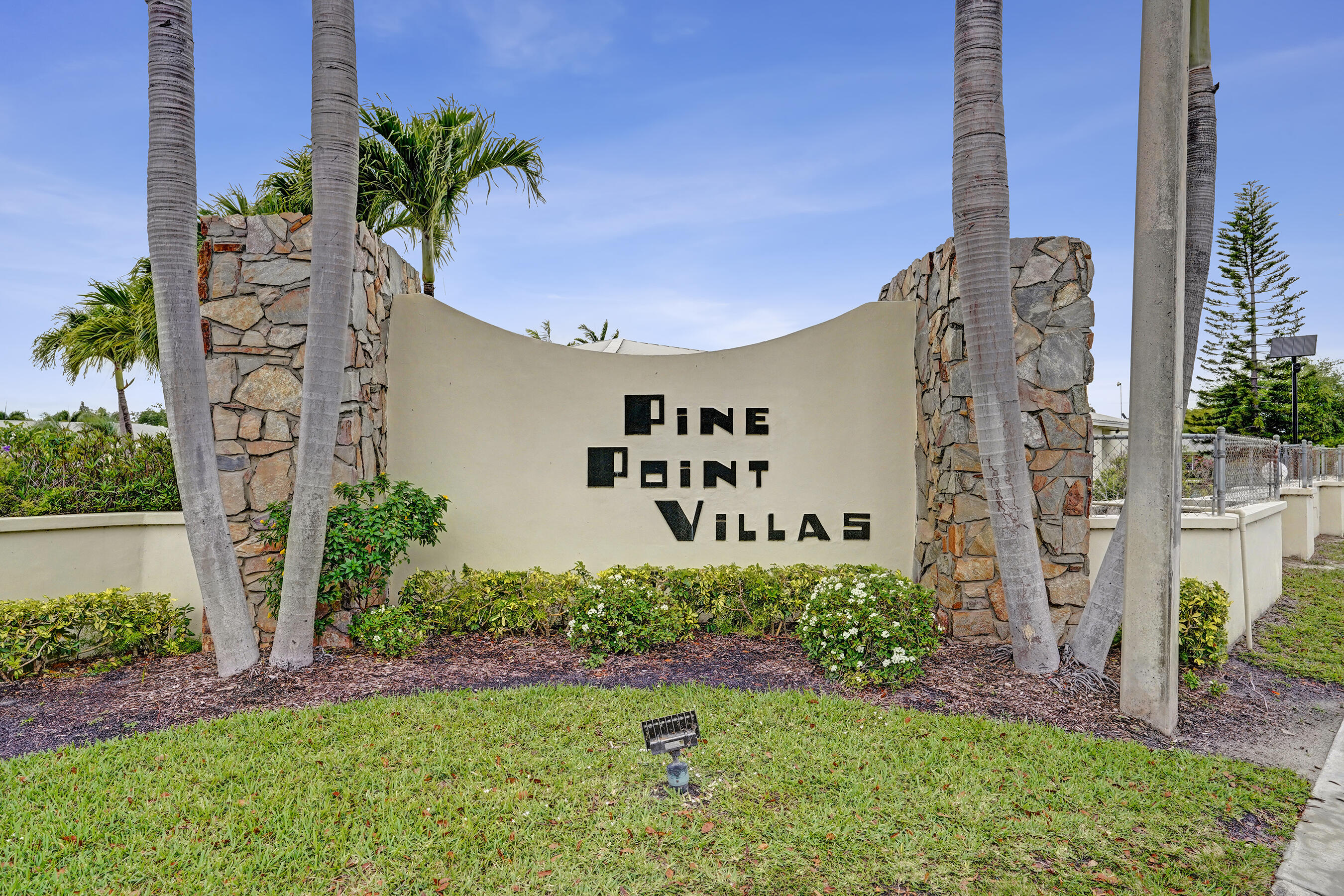 PINE POINT VILLAS CONDO - Residential