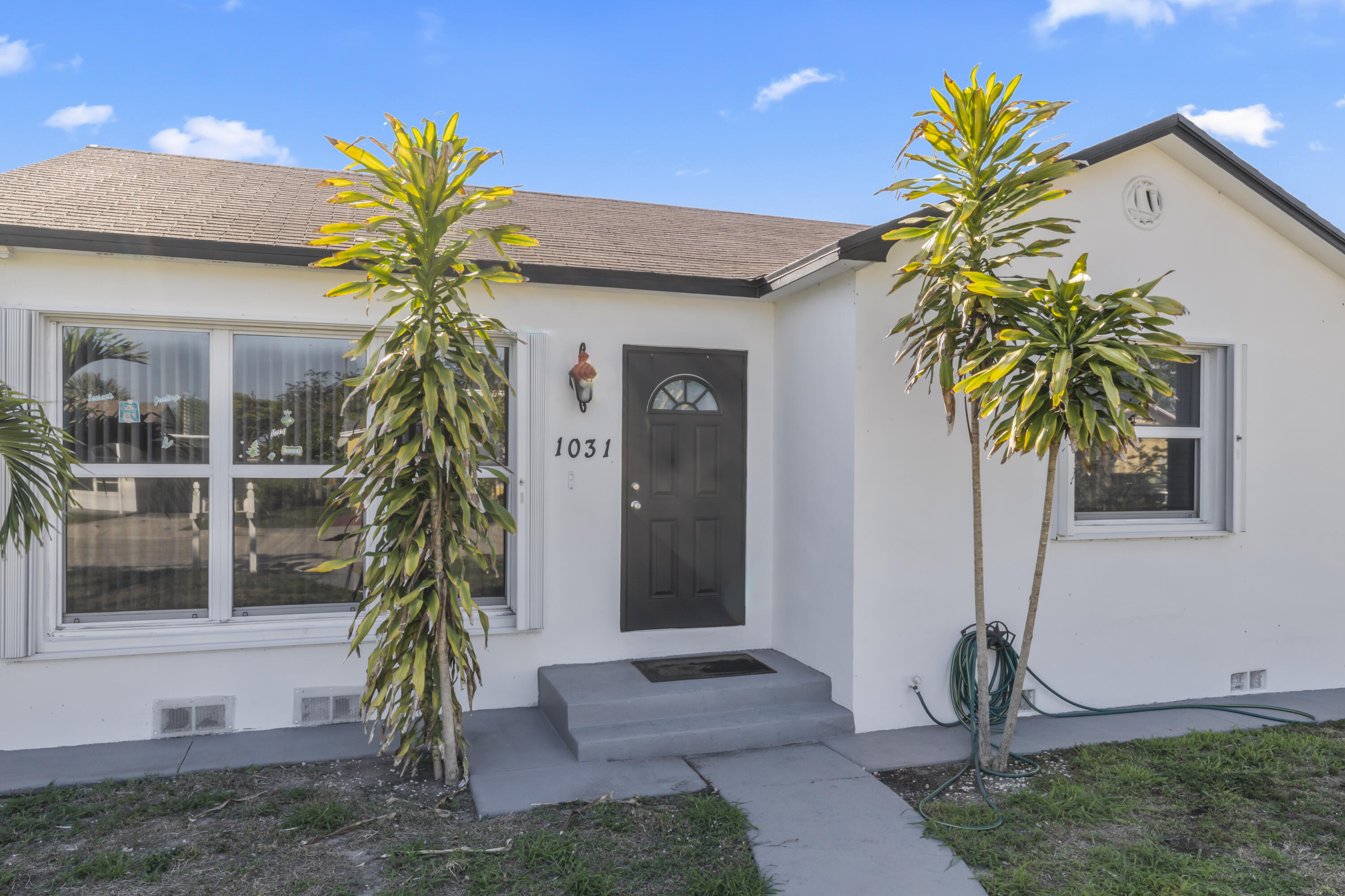 LAKE WORTH TOWN OF - Residential Income