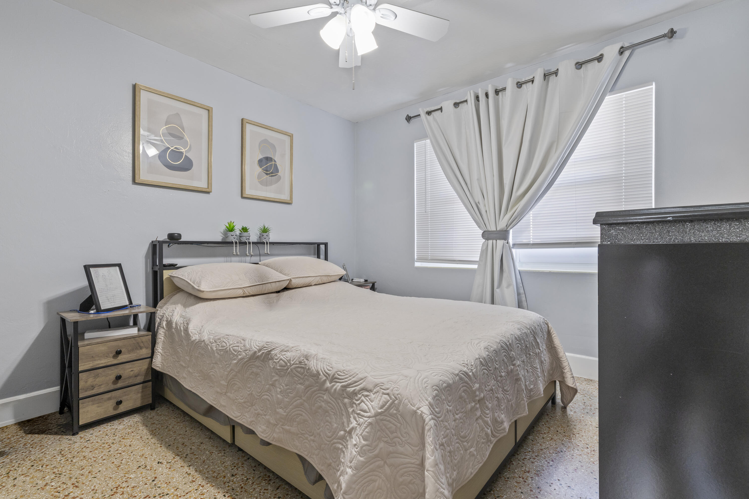 LAKE WORTH TOWN OF - Residential Income