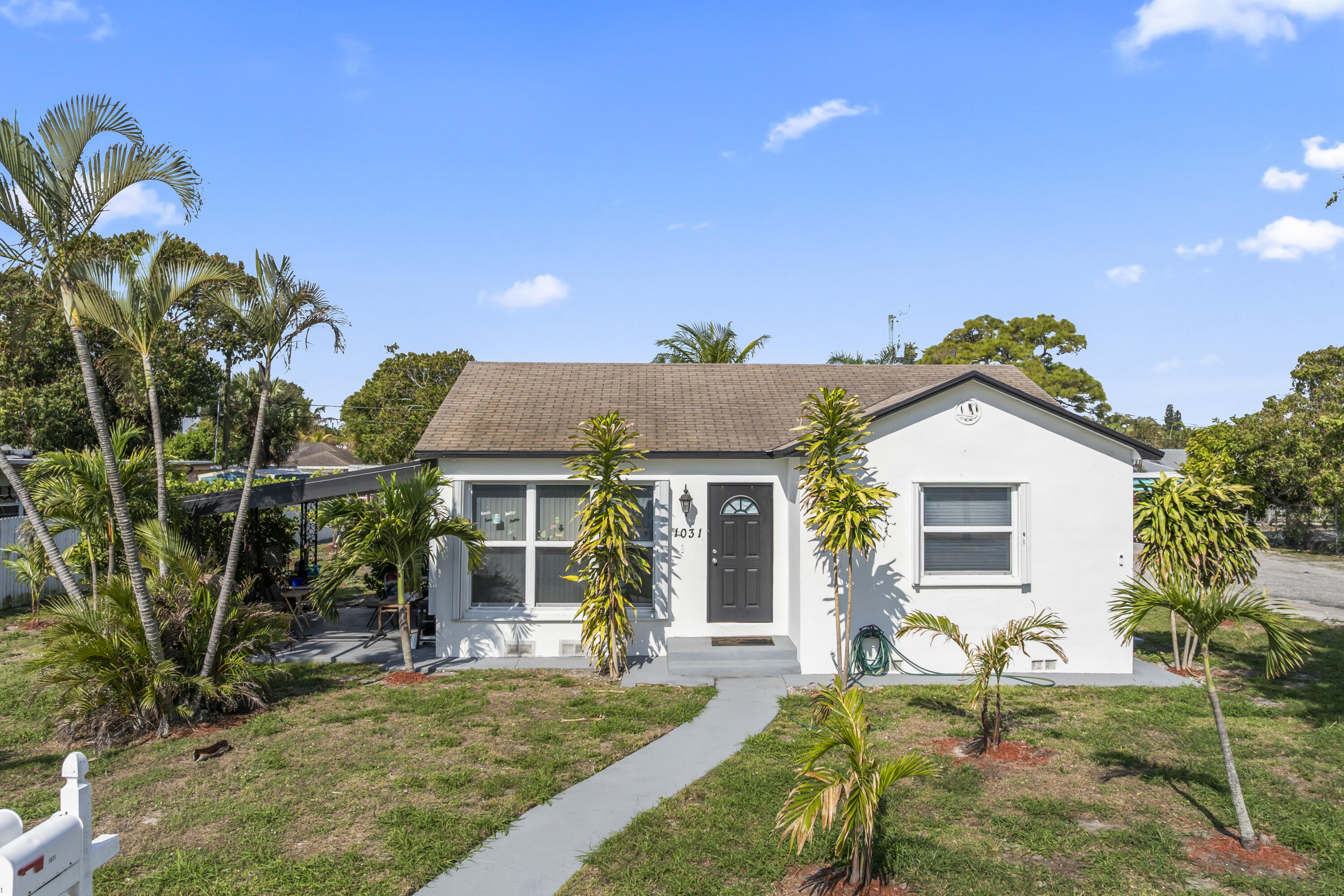 LAKE WORTH TOWN OF - Residential Income