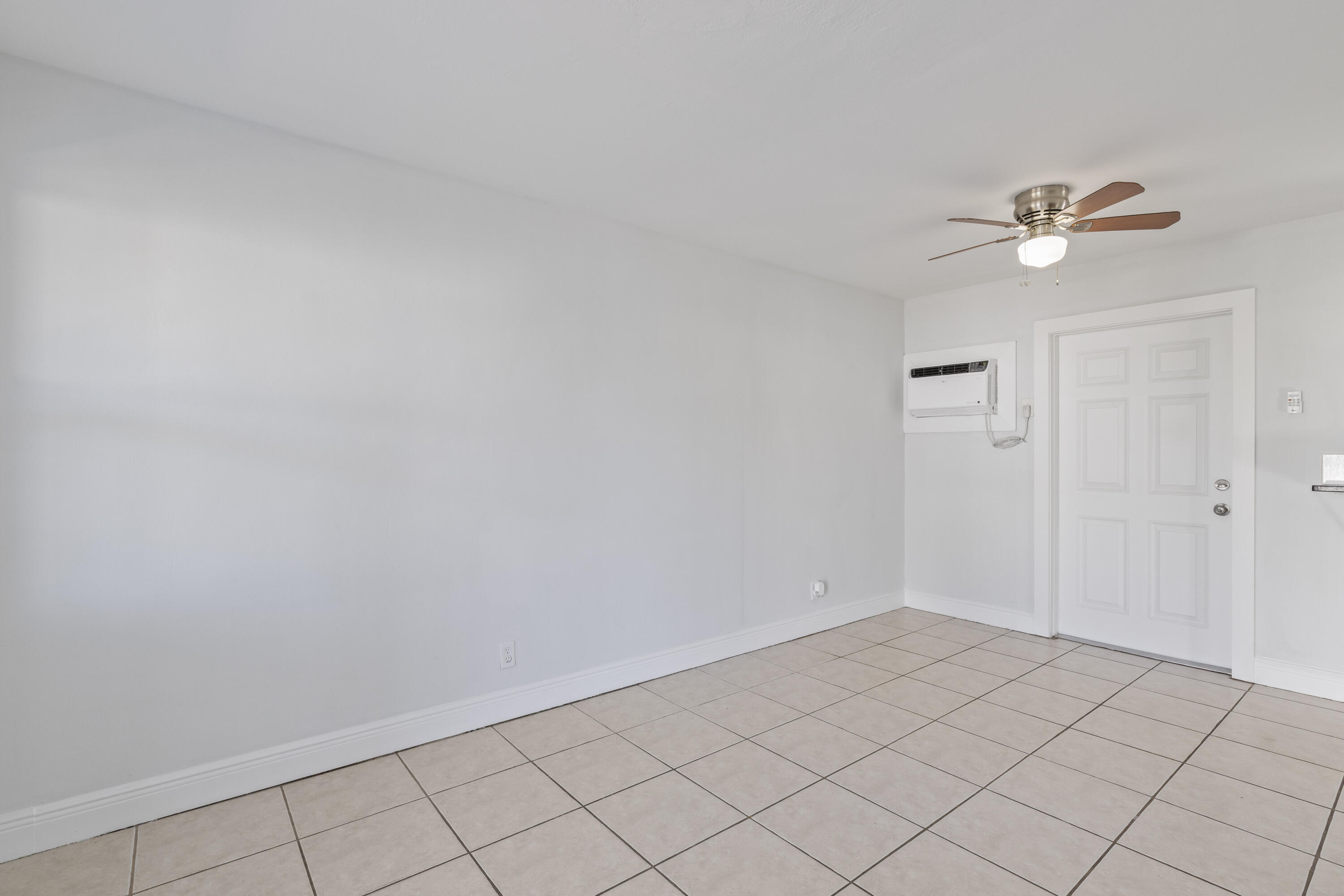 LAKE WORTH TOWN OF - Residential Income