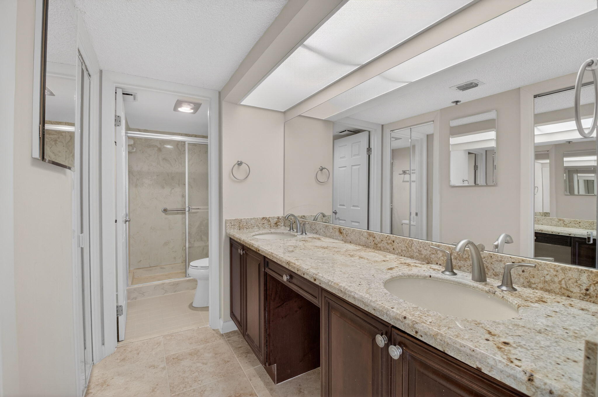 GLENS CONDO - Residential