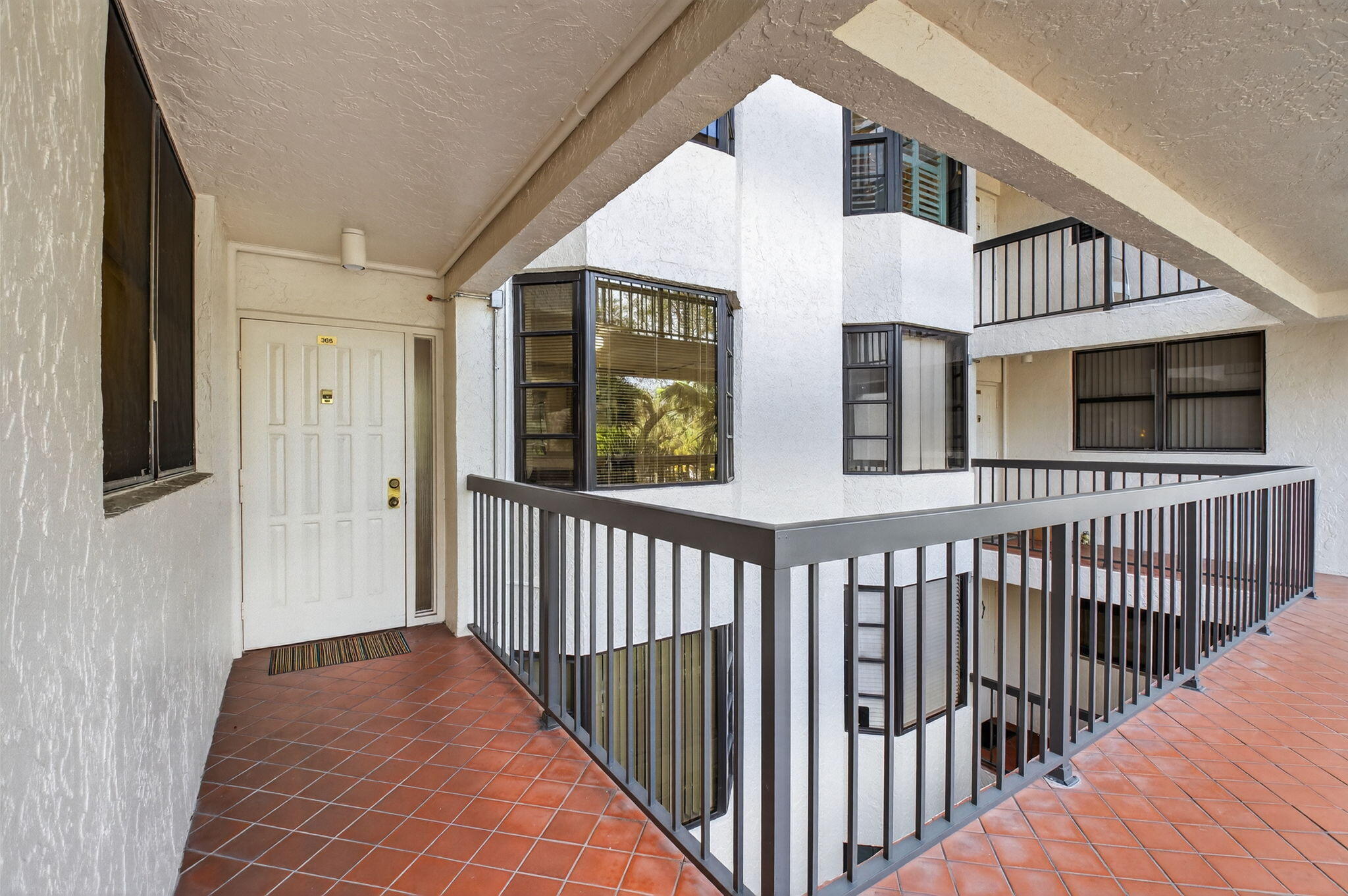 GLENS CONDO - Residential