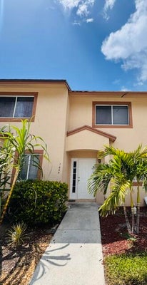 1604 LAKEVIEW DR W, ROYAL PALM BEACH, FL 33411 - Image 90dd408636a2c807ddcf9e2ff33b2c9d/261549923