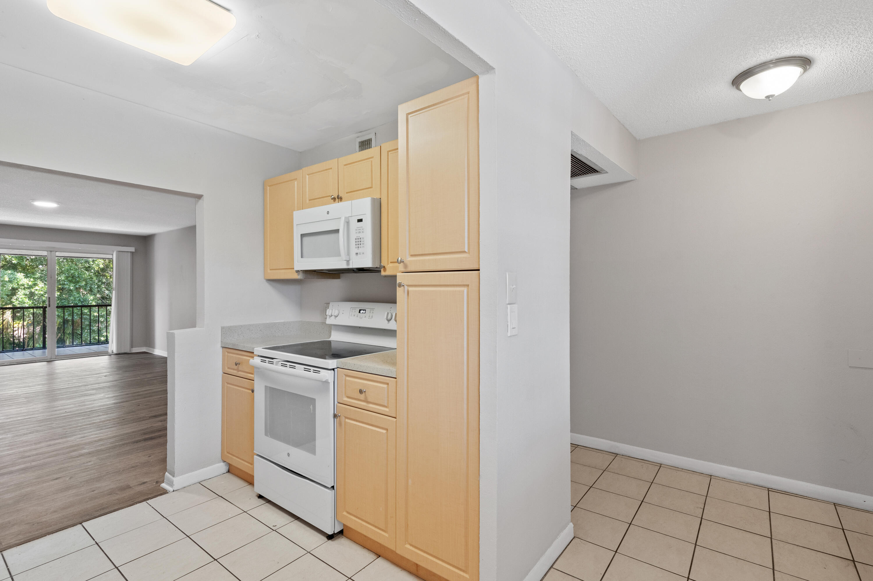 2700 Coral Springs Drive 309