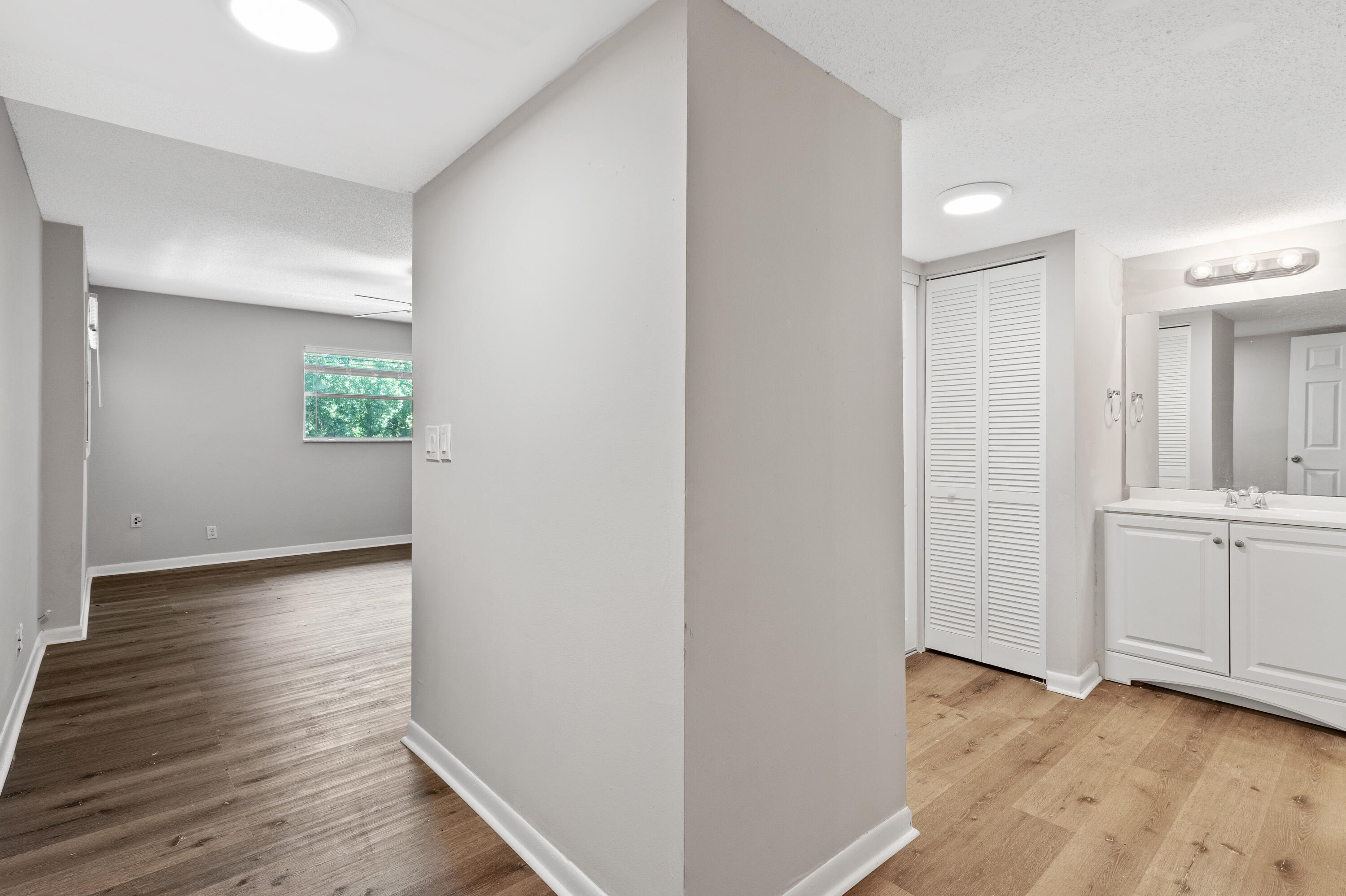 SANDPIPER CONDO - Residential