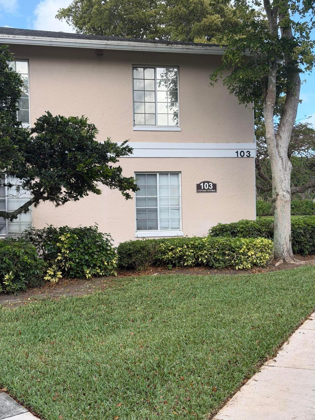 Photo of 13811 Oneida Drive #H2, Delray Beach, FL 33446 (MLS # B26013726)