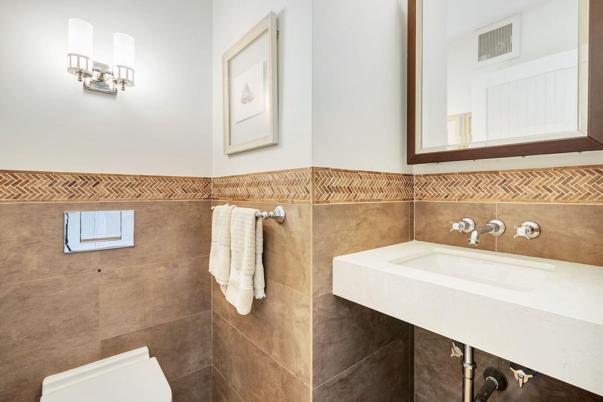 BEACH POINT CONDO - Residential