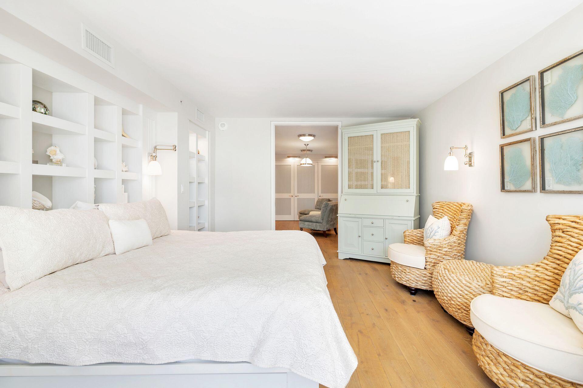 BEACH POINT CONDO - Residential