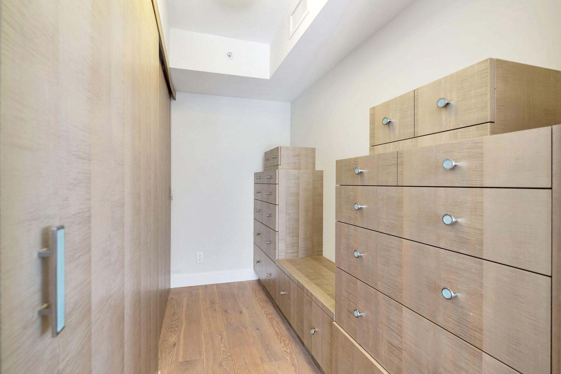 BEACH POINT CONDO - Residential