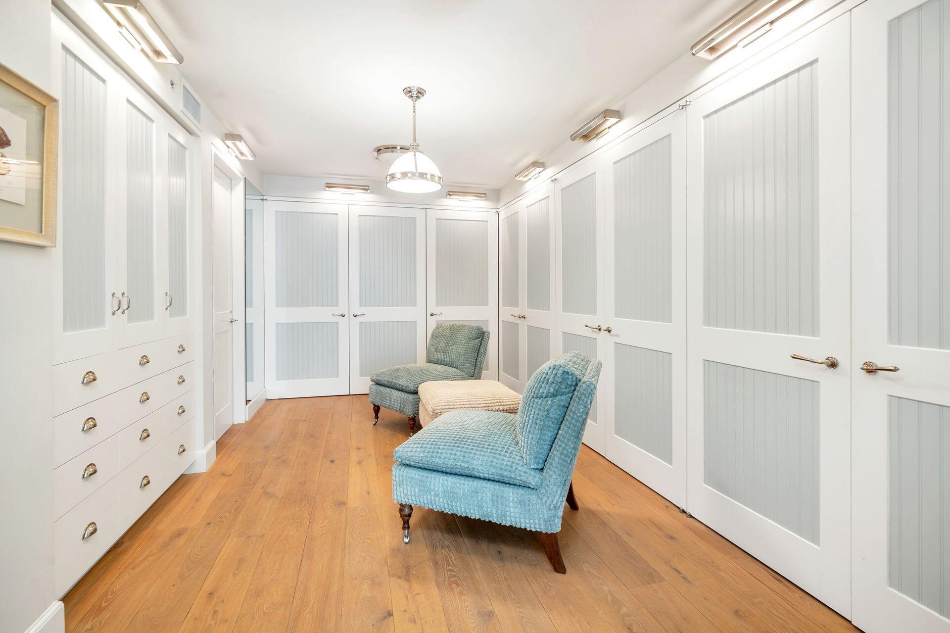 BEACH POINT CONDO - Residential