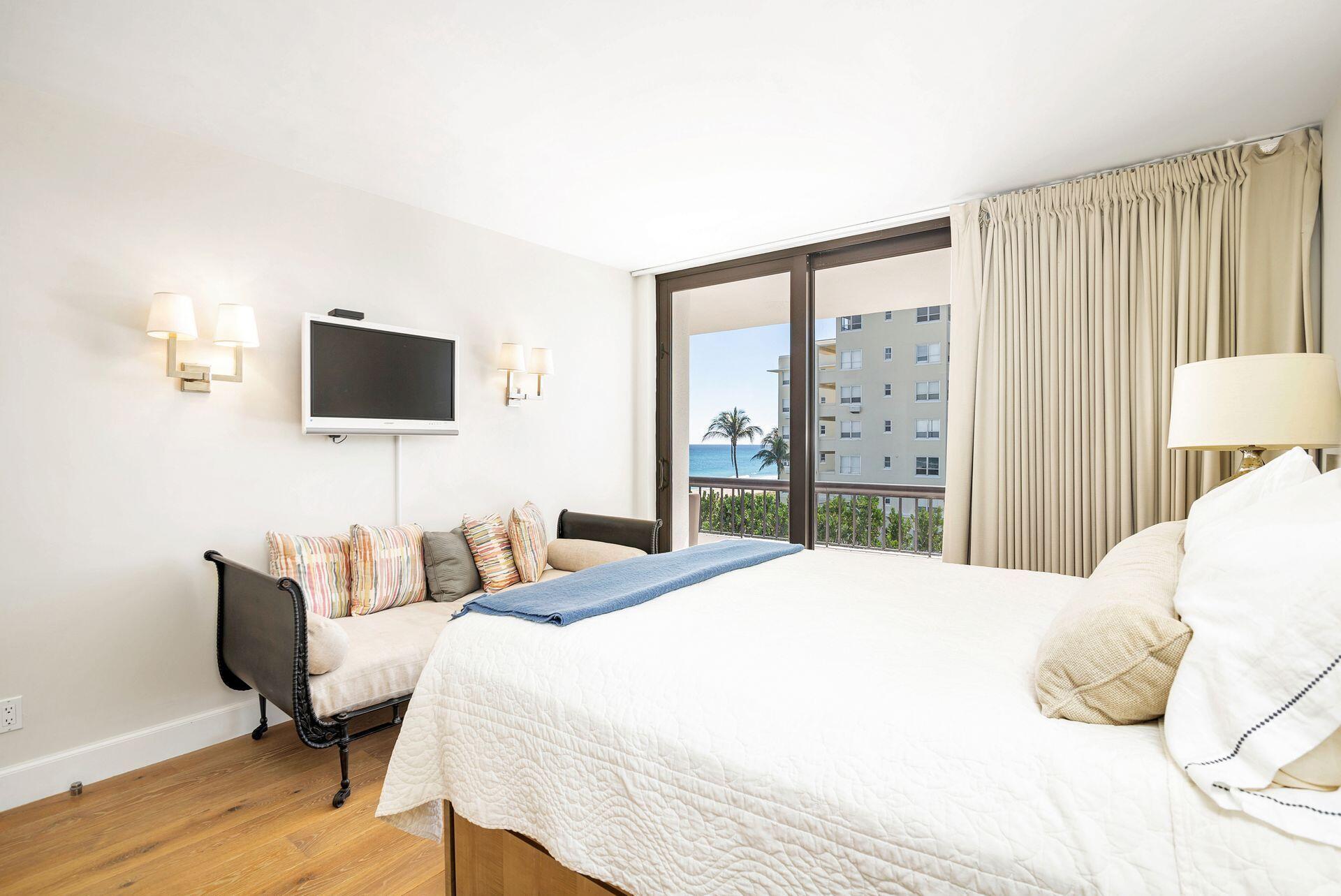 BEACH POINT CONDO - Residential