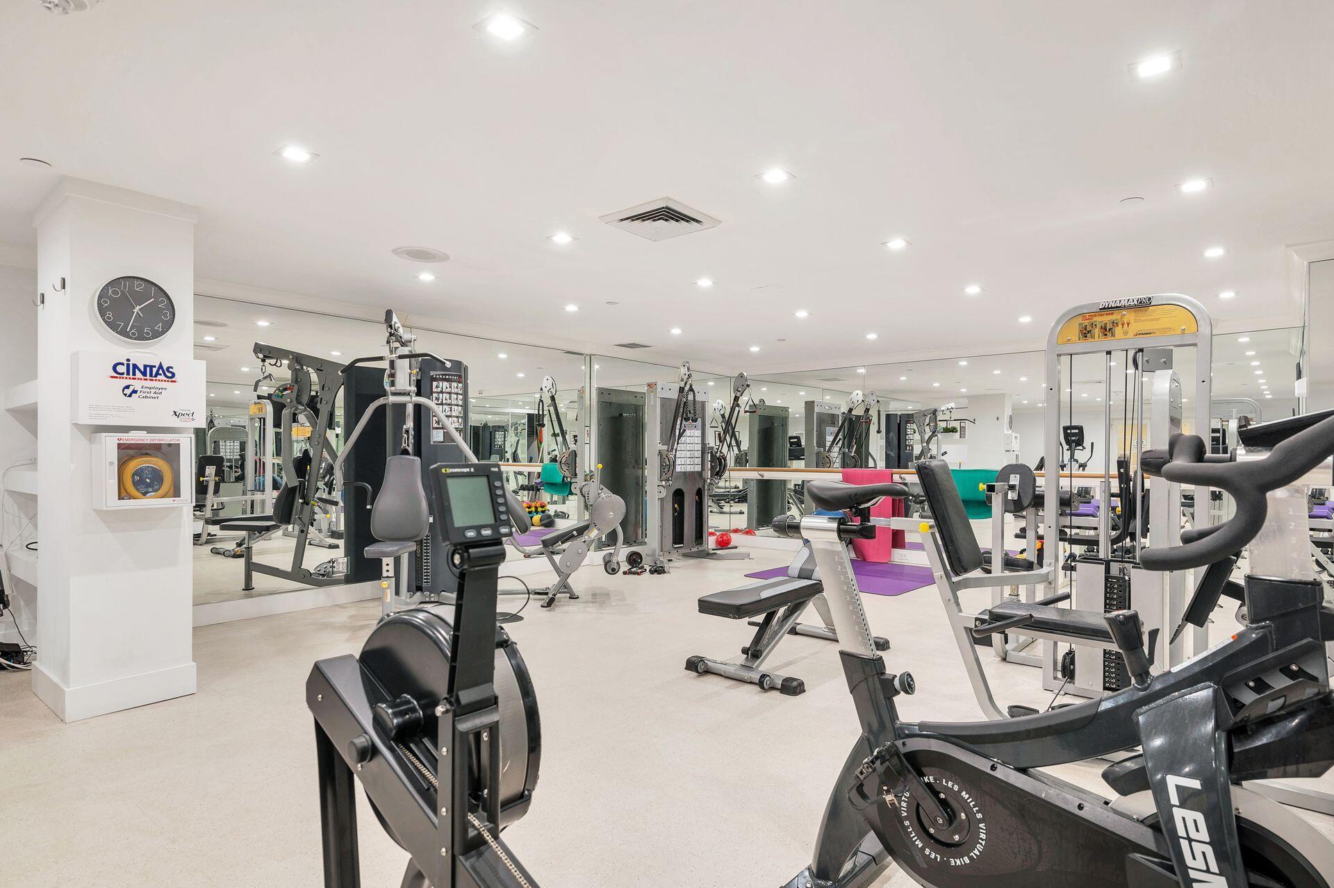 BEACH POINT CONDO - Residential